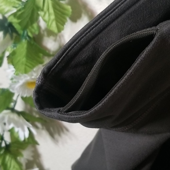 GC🔥 Mono B Leggings - Picture 4 of 6